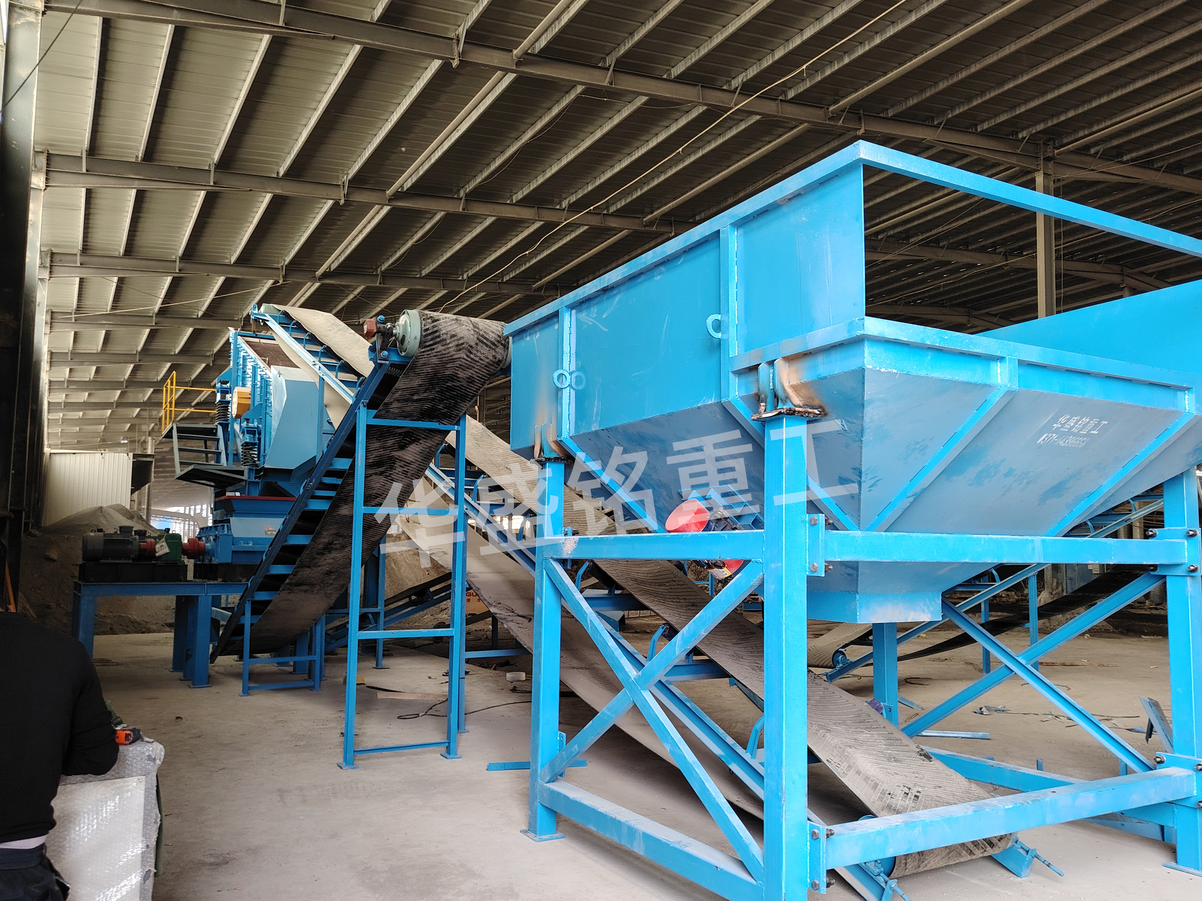 銑刨料再利用設(shè)備,瀝青銑刨料破碎機(jī),RAP銑刨料破碎設(shè)備,瀝青冷再生破碎篩分機(jī)